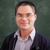 Yang Xu headshot.
